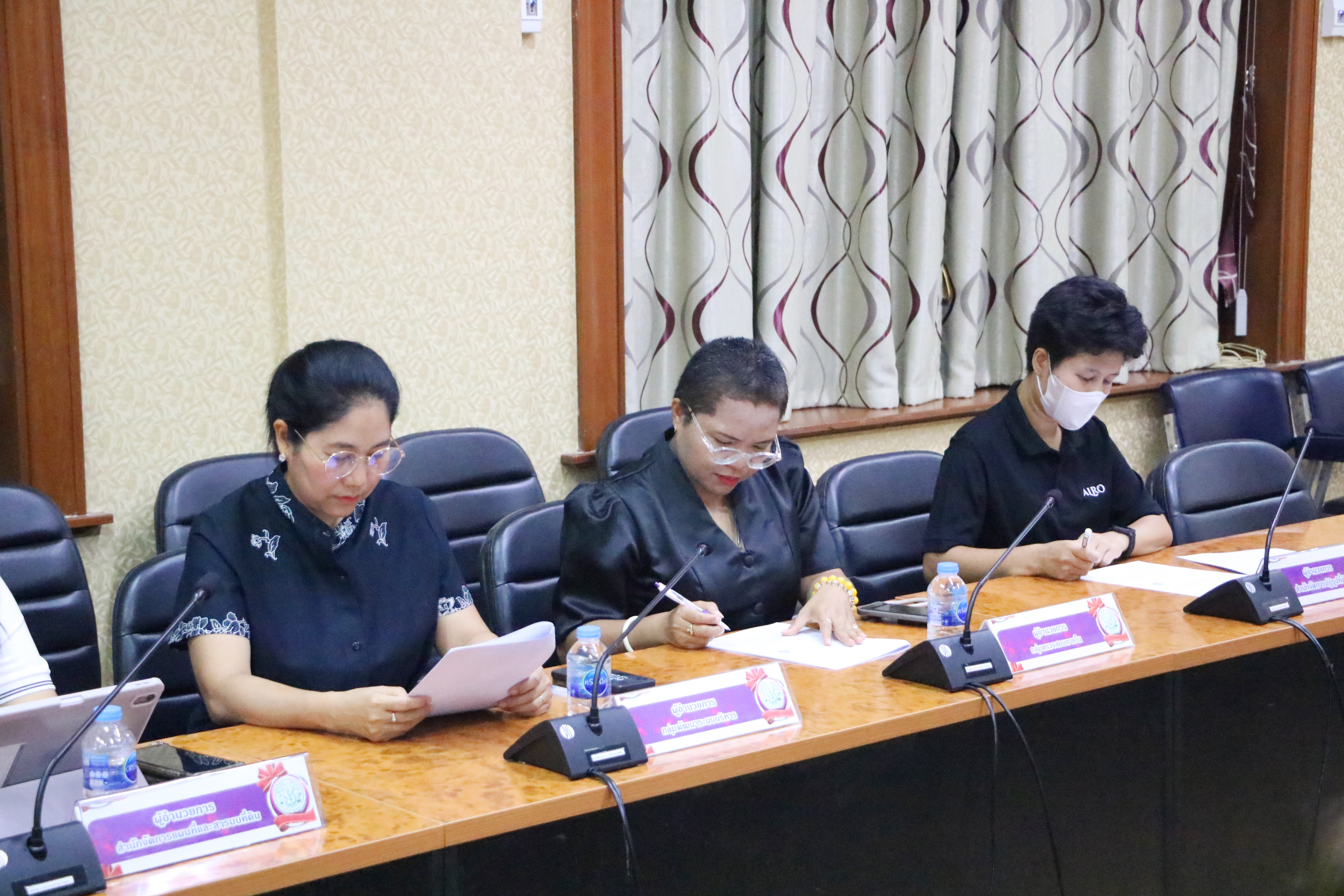 title - ส.ป.ก. ประชุมคณะกรรมการพิจารณาการขอพระราชทานเครื่องราชอิสริยาภรณ์ อันเป็นที่เชิดชูยิ่งช้างเผือก เครื่องราชอิสริยาภรณ์อันมีเกียรติยิ่งมงกุฎไทย และเหรียญจักรพรรดิมาลา ครั้งที่ 2/2569